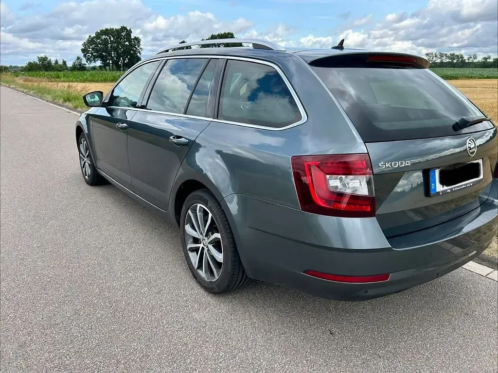 Gebraucht Skoda Octavia Style 150 PS (110 kW) 2019 Grau Kombi