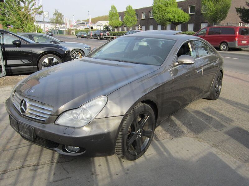 Braun Gebraucht 2006 Mercedes CLS350 Coupé | 5.490 € (Superpreis) - Bild 1/4