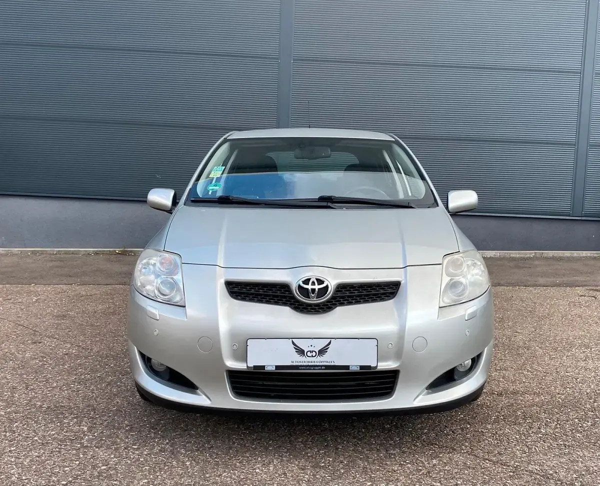 Gebraucht Toyota Auris 123 PS (90 kW) 2007 Grau Kleinwagen