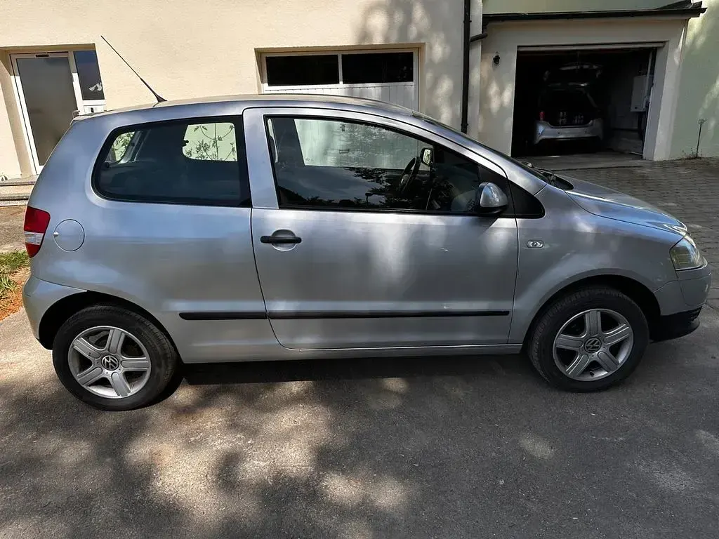Second-hand VW Fox 69 CP (50 kW) 2007 Gri Hatchback