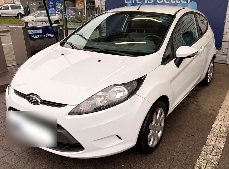 Gebraucht Ford Fiesta Trend 60 PS (44 kW) 2010 Weiß Kleinwagen