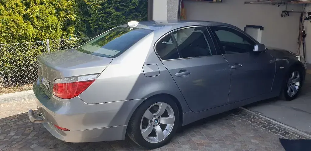 Second-hand BMW 520 170 CP (125 kW) 2004 Argintiu Berlinǎ