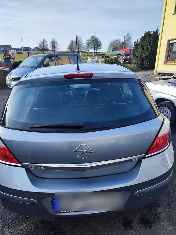 Gebraucht Opel Astra 125 PS (91 kW) 2005 Blau Limousine