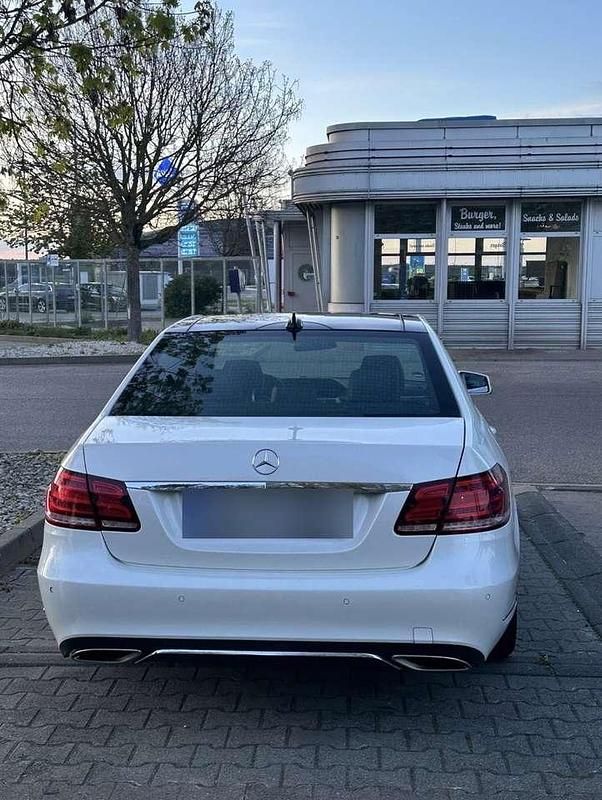 Second-hand Mercedes E250 204 CP (150 kW) 2015 Alb Berlinǎ