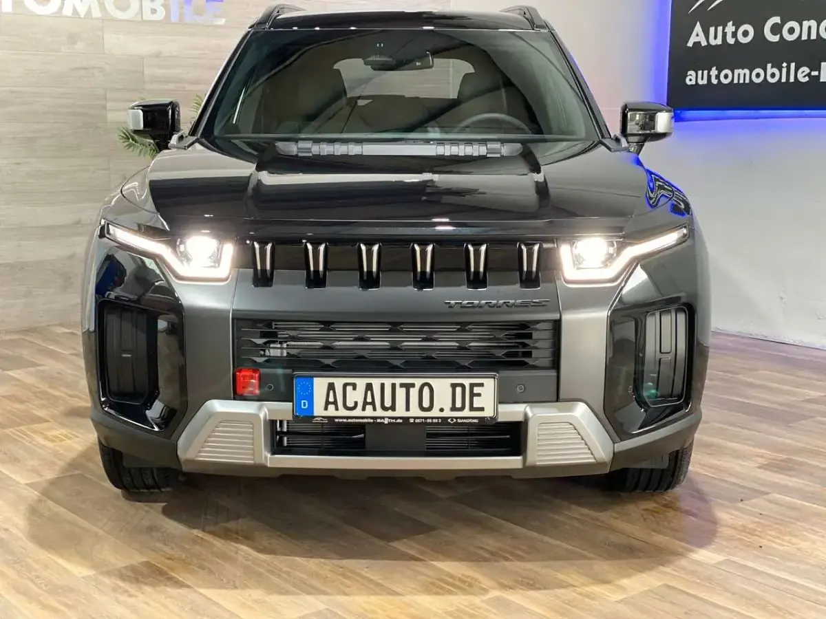 Neu KGM Torres 150 PS (110 kW) 2025 Schwarz SUV
