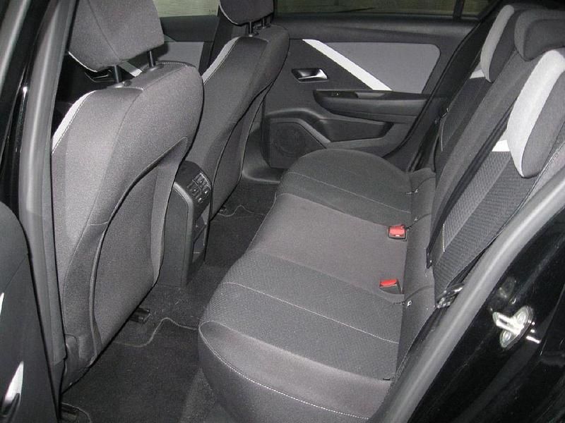 Gebraucht Opel Astra Edition 150 PS (110 kW) 2022 Schwarz Limousine