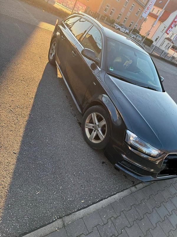 Gebraucht Audi A4 S-line plus 170 PS (125 kW) 2013 Schwarz Kombi