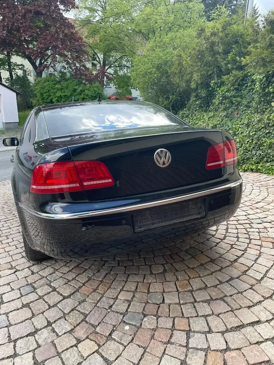 Gebraucht VW Phaeton 239 PS (175 kW) 2011 Schwarz Limousine