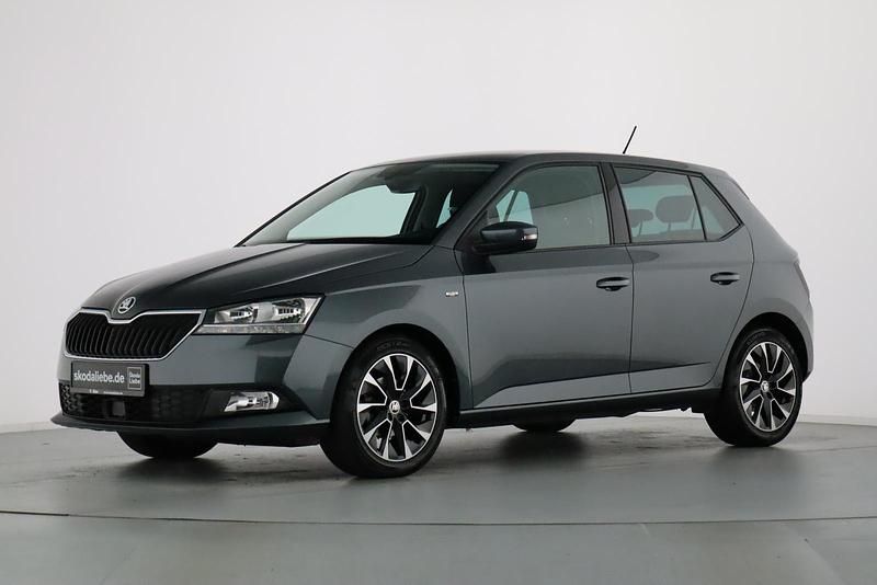 Grau Gebraucht 2021 Skoda Fabia Drive Kleinwagen | 14.990 € (Guter Preis) - Bild 1/4