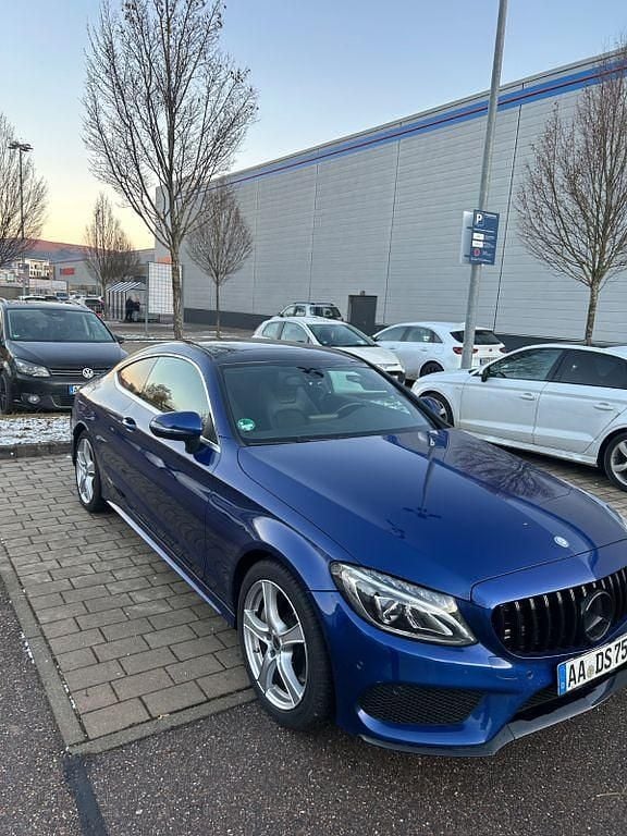 Gebraucht Mercedes C300 AMG line 245 PS (180 kW) 2016 Blau Coupé
