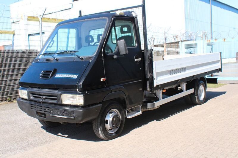 Schwarz Gebraucht 1998 Renault Master Van | 6.900 € - Bild 1/4