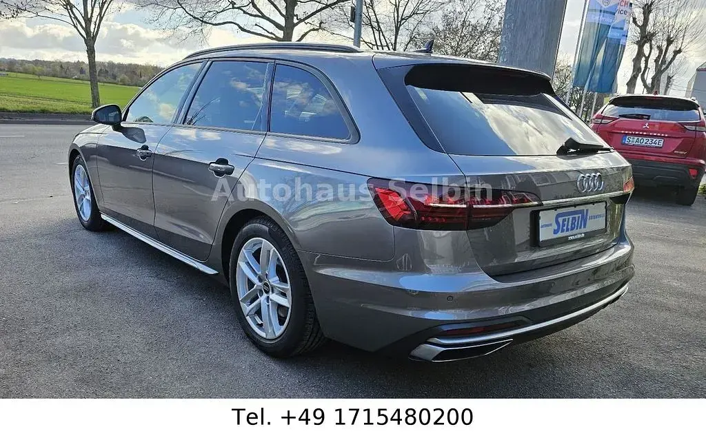 Second-hand Audi A4 Advanced 204 CP (150 kW) 2022 Gri Break