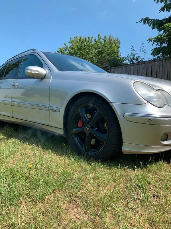 Silber Gebraucht 2002 Mercedes C220 Avantgarde Kombi | 999 € (Guter Preis) - Bild 1/4