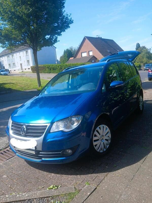 Blau Gebraucht 2009 VW Touran Van / Kleinbus | 5.300 € (Fairer Preis) - Bild 1/4