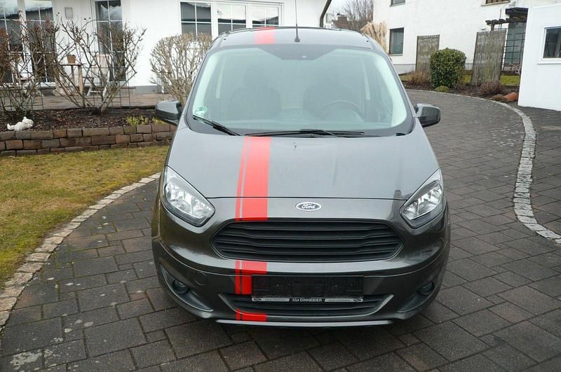 Gebraucht Ford Courier Sport 101 PS (74 kW) 2017 Grau Van / Kleinbus
