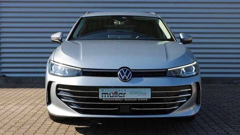 Neu VW Passat Elegance 150 PS (110 kW) 2025 Silber Kombi
