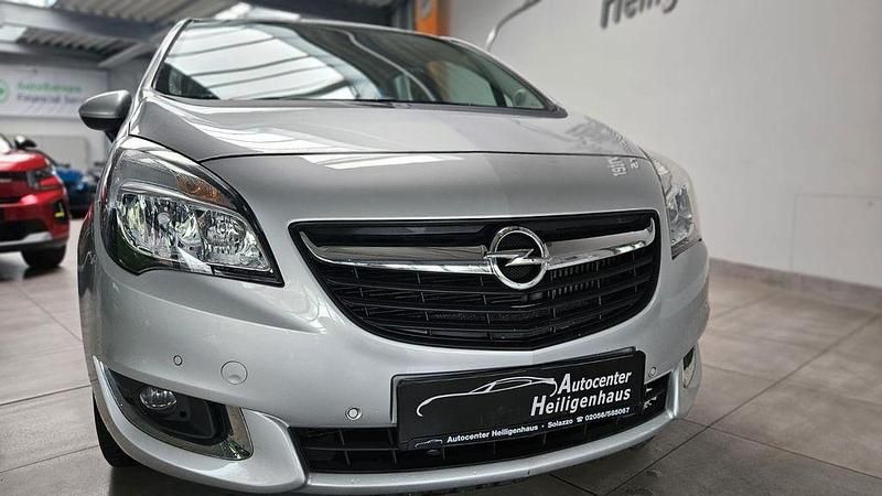 Gebraucht Opel Meriva Edition 110 PS (80 kW) 2016 Silber Van / Kleinbus