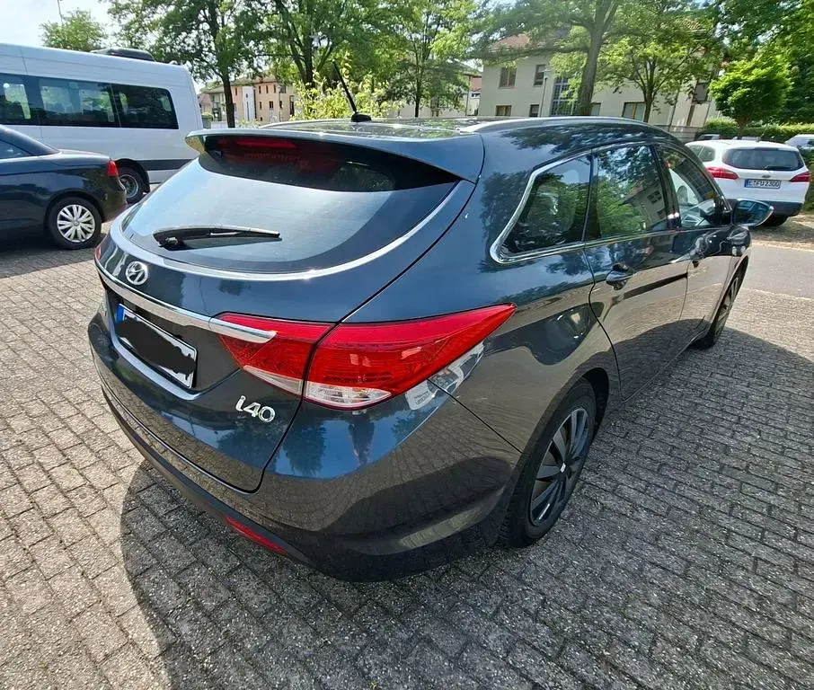 Gebraucht Hyundai i40 Comfort 135 PS (99 kW) 2013 Grau Kombi