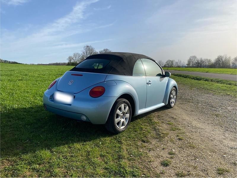 Gebraucht VW New Beetle 100 PS (73 kW) 2004 Blau Kleinwagen