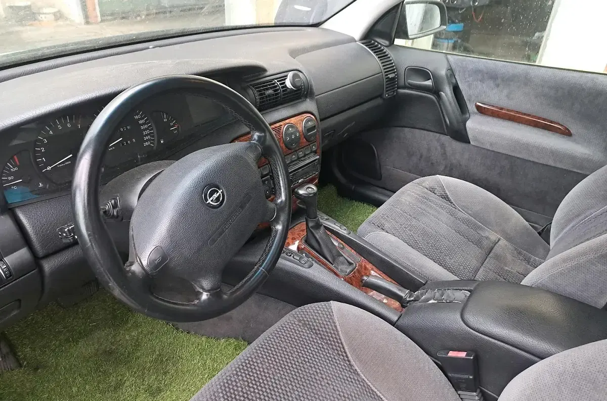 Gebraucht Opel Omega 170 PS (125 kW) 1997 Grün Limousine