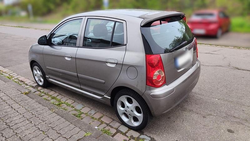 Gebraucht Kia Picanto 65 PS (47 kW) 2008 Grau Kleinwagen