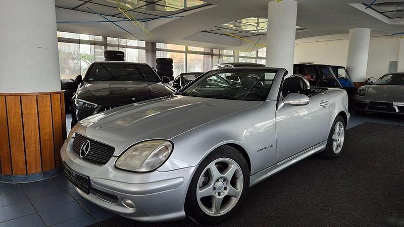 Silber Gebraucht 2003 Mercedes SLK200 Cabrio | 4.990 € (Fairer Preis) - Bild 1/4
