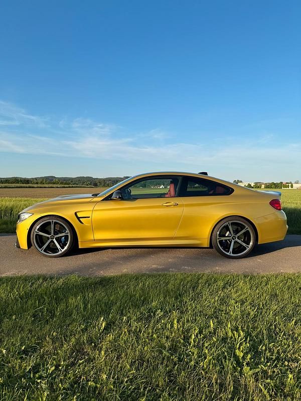 Gebraucht BMW M4 M Performance 431 PS (317 kW) 2015 Gelb Coupé
