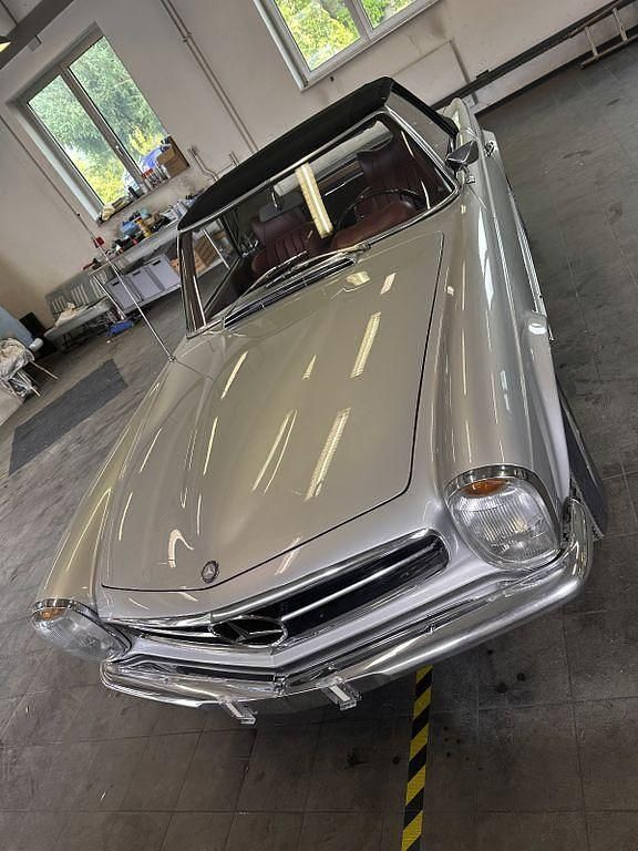 Gebraucht Mercedes SL280 170 PS (125 kW) 1970 Silber Cabrio