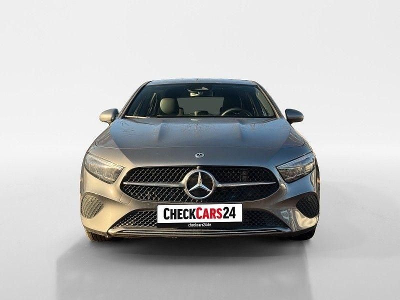 Gebraucht Mercedes A200 Progressive 150 PS (110 kW) 2024 Grau Limousine