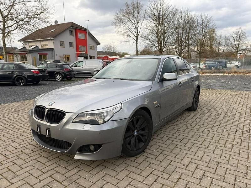 Gebraucht BMW 525 177 PS (130 kW) 2005 Grau Limousine