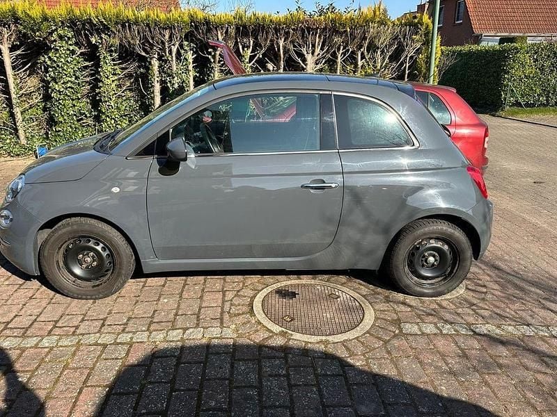 Grau Gebraucht 2019 Fiat 500 Lounge Kleinwagen | 8.600 € (Fairer Preis) - Bild 1/4