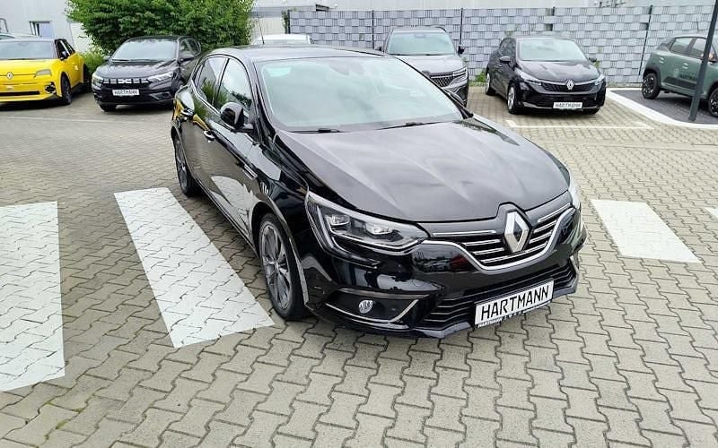 Black pearlschwarz metallic Gebraucht 2018 Renault Mégane IV Symphony Limousine | 13.250 € (Fairer Preis) - Bild 1/4