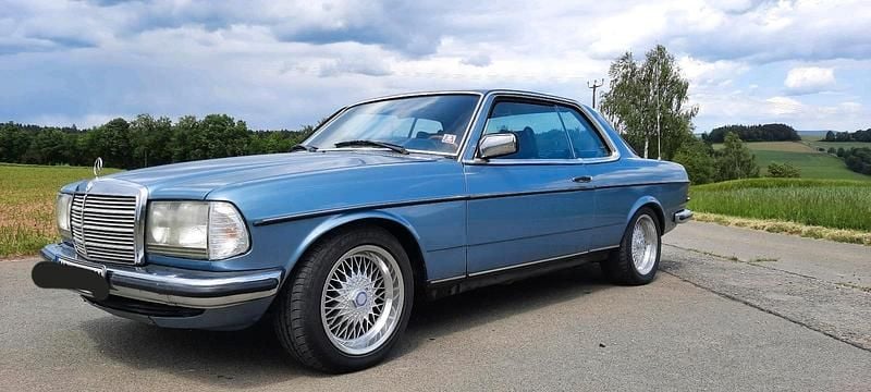 Gebraucht Mercedes 280 185 PS (136 kW) 1978 Blau Coupé