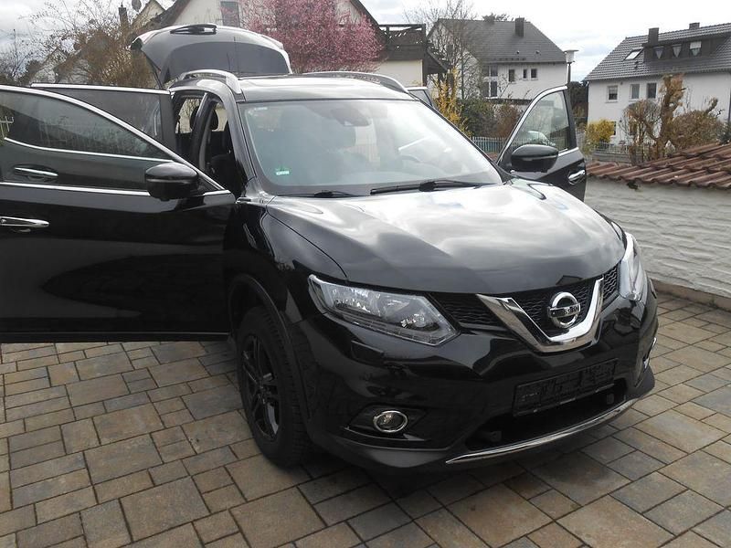 Gebraucht Nissan X-Trail Acenta 177 PS (130 kW) 2017 Schwarz SUV