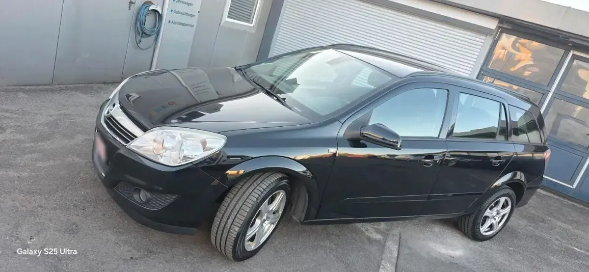 Gebraucht Opel Astra 150 PS (110 kW) 2008 Schwarz Kombi