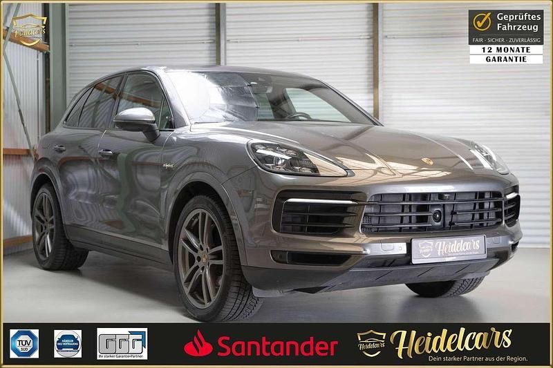Grau Gebraucht 2020 Porsche Cayenne Chrono SUV | 49.990 € (Superpreis) - Bild 1/3