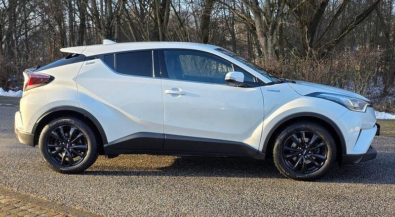 Gebraucht Toyota C-HR Lounge 122 PS (89 kW) 2017 Weiß SUV