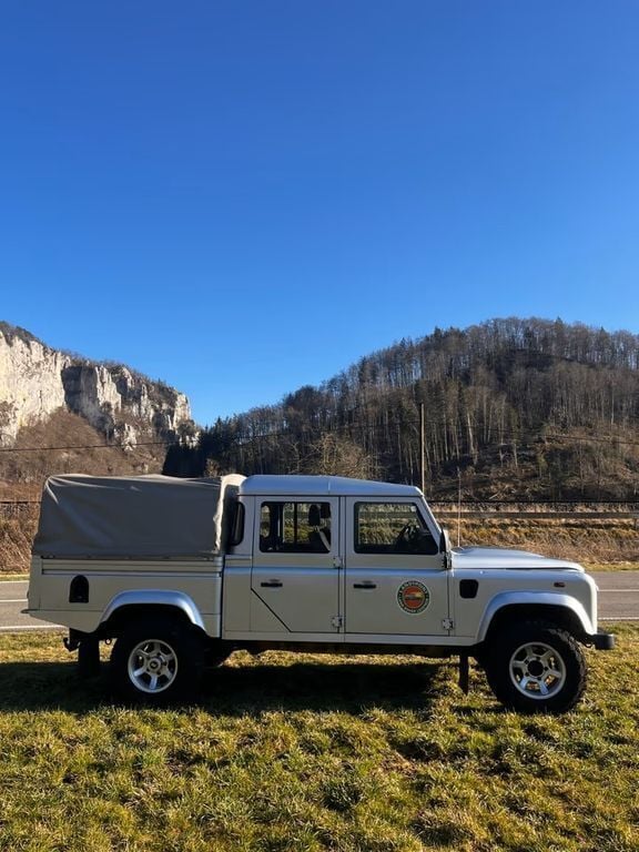 Silber Gebraucht 2007 Land Rover Defender SUV | 36.000 € (Teuer) - Bild 1/4