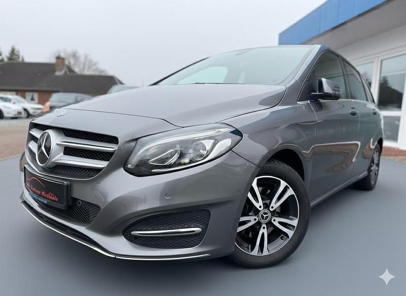 Gebraucht Mercedes B200 Style 156 PS (114 kW) 2017 Grau Van / Kleinbus