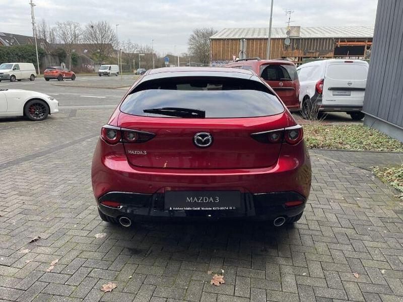 Neu Mazda 3 Exclusive 186 PS (136 kW) 2025 Rot Limousine