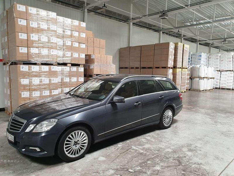 Gebraucht Mercedes E500 Avantgarde 387 PS (284 kW) 2010 Grau Kombi