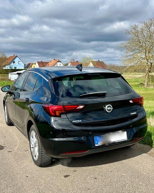 Gebraucht Opel Astra Dynamic 125 PS (91 kW) 2018 Schwarz Limousine