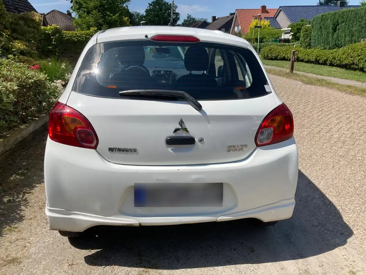 Gebraucht Mitsubishi Space Star 71 PS (52 kW) 2014 Weiß Van / Kleinbus