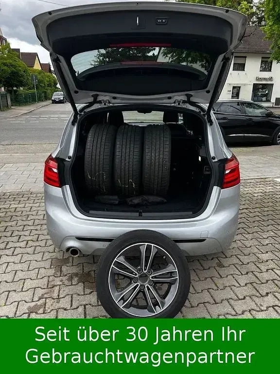 Gebraucht BMW 218 Active Tourer Sport Line 140 PS (102 kW) 2020 Silber Van / Kleinbus