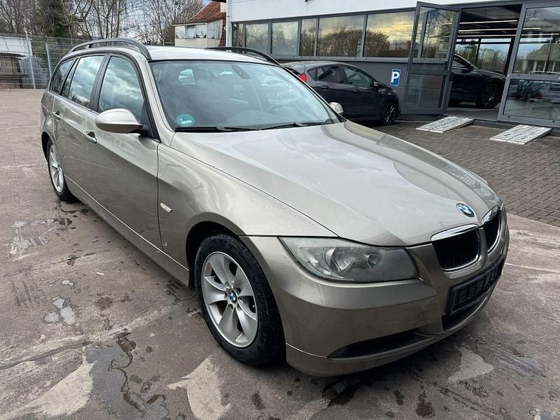 Gebraucht BMW 320 Advantage 163 PS (119 kW) 2007 Grau Kombi