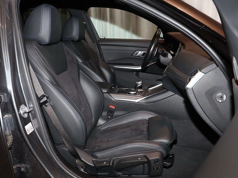 Gebraucht BMW 320 M Sport 184 PS (135 kW) 2021 Mineralgrau metallic Kombi