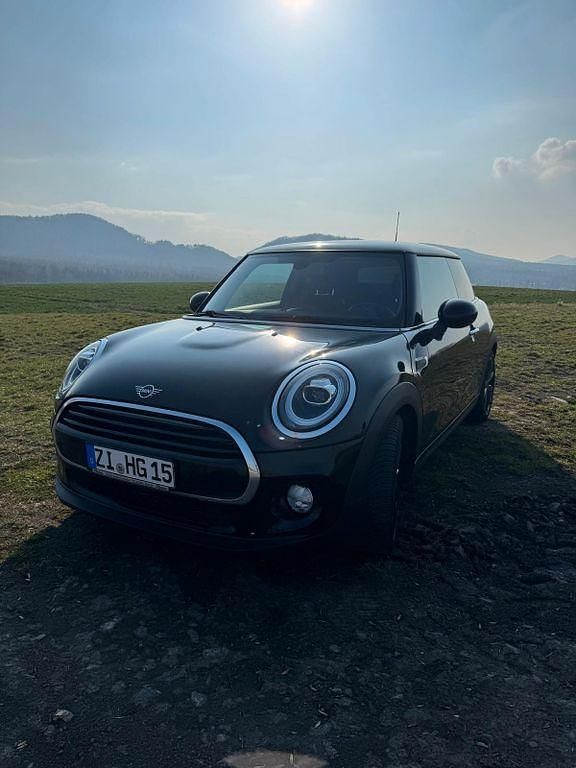 Gebraucht Mini Cooper 136 PS (100 kW) 2019 Schwarz Kleinwagen