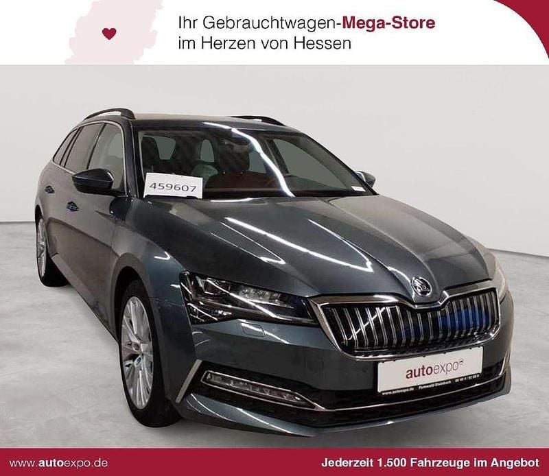 Grau Gebraucht 2020 Skoda Superb Ambition Kombi | 20.989 € (Fairer Preis) - Bild 1/4