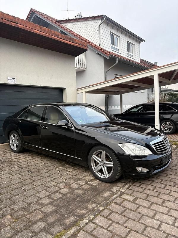 Gebraucht Mercedes S500 387 PS (284 kW) 2007 Schwarz Limousine