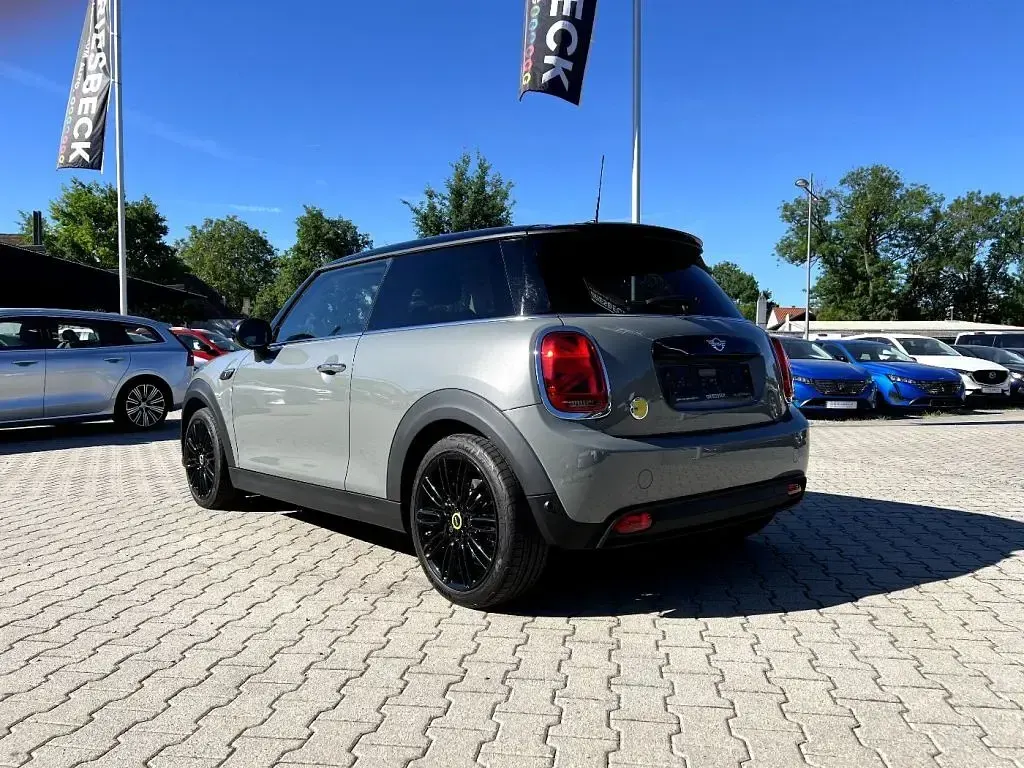 Gebraucht Mini Cooper 135 kW (184 PS) 2022 Moonwalk grey grau (metallic) Kleinwagen